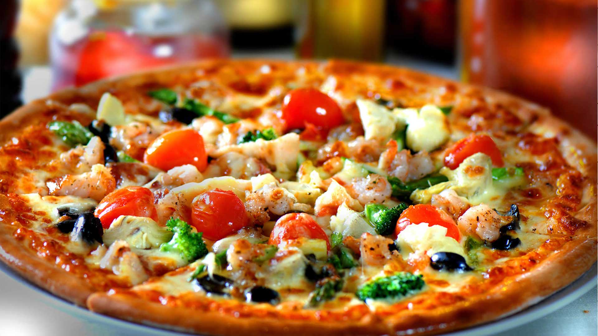 http://ptownpizza.com/images/Food/Pizza/Pizza01.jpg